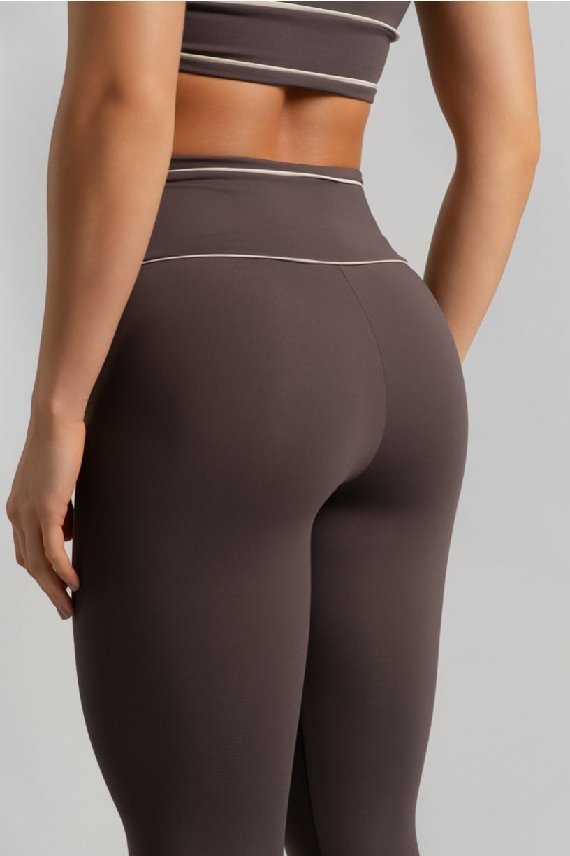 Conjunto Marrom com Detalhes em Vivo no Cós (Legging+Top)