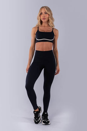 Conjunto Preto sem Gancho com Chapado nas Laterais (Legging+Top)
