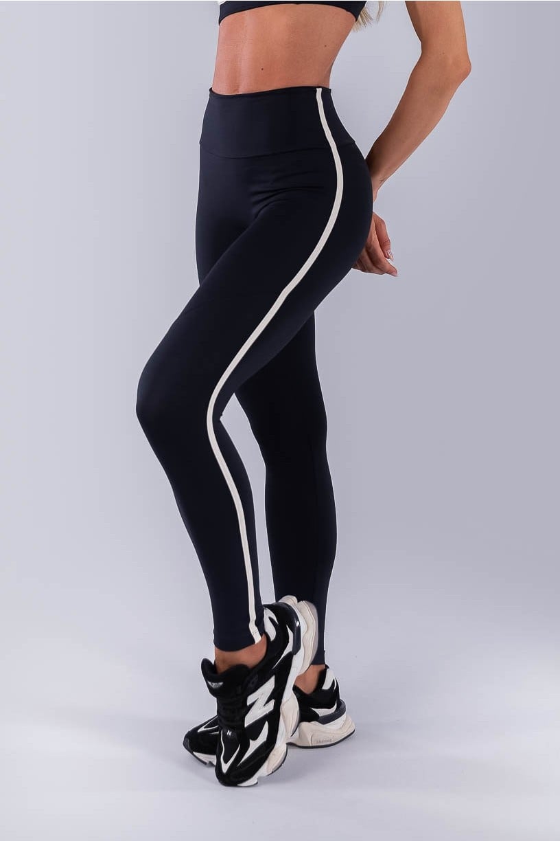 Conjunto Preto sem Gancho com Chapado nas Laterais (Legging+Top)