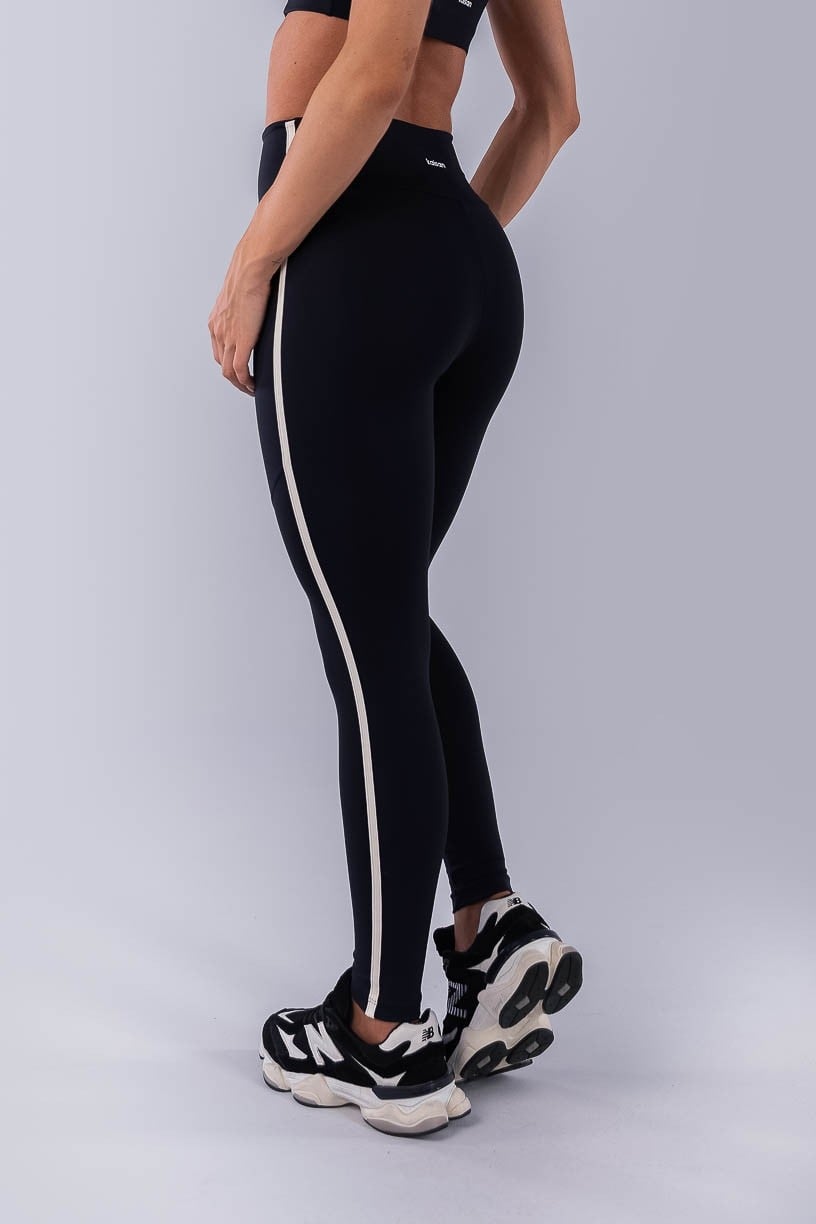 Conjunto Preto sem Gancho com Chapado nas Laterais (Legging+Top)